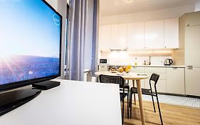 Spacious Apartment With 3 Meter Ceilings, Powisle, The Old Town
